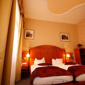 Comfort Zimmer mit Kingsize-Bett